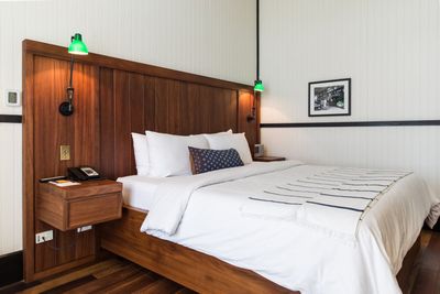 American Trade Hotel guestroom