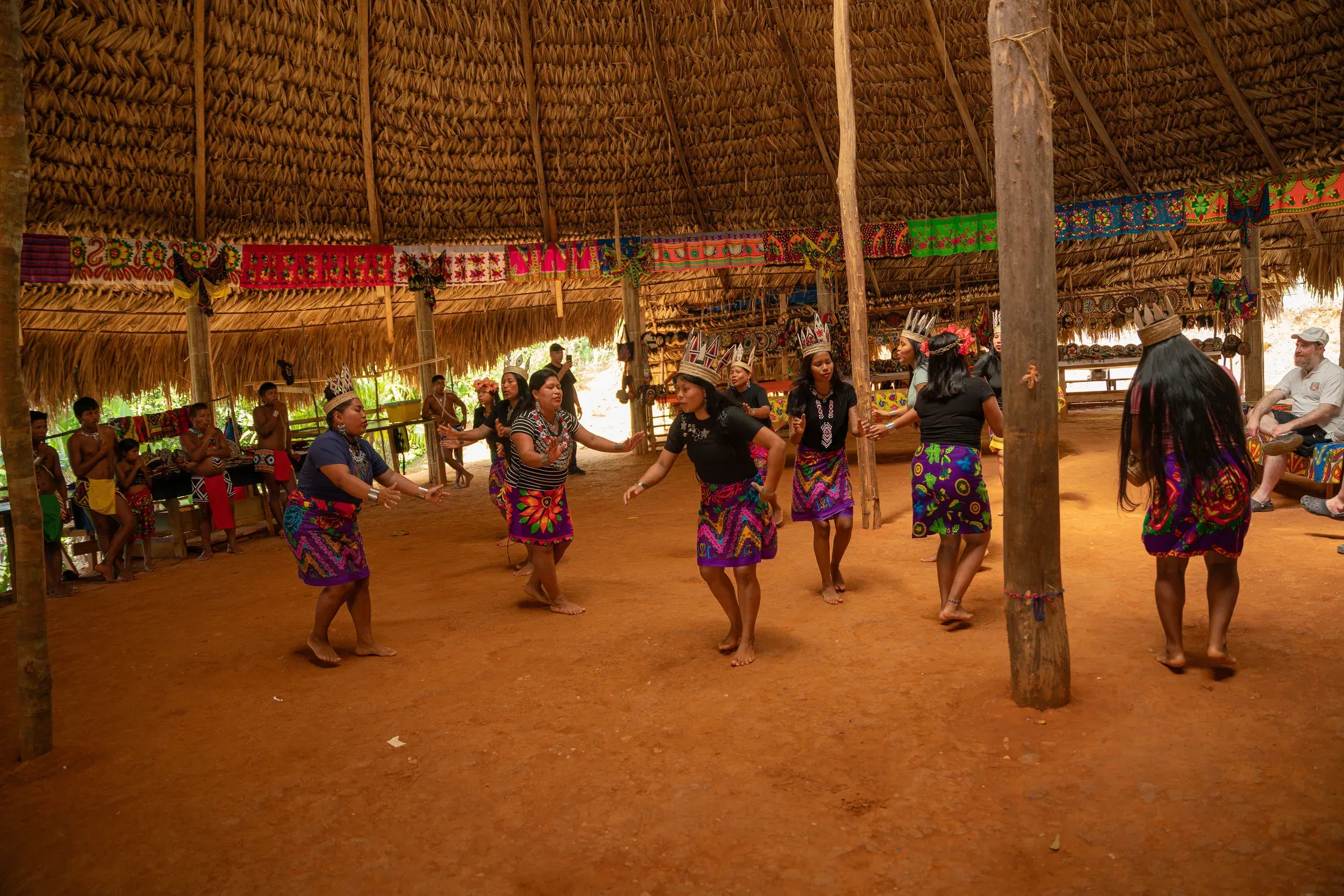 Traditional Emberá dance inside a village bohio